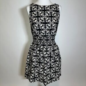 NWT Universal Thread Black/Cream Floral Smocked Waist Sundress Womens Size Small